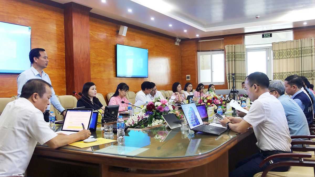 Hội đồng Khoa học và Đào tạo họp phiên thứ nhất: Đột phá chiến lược phát triển Trường Đại học Sư phạm Kỹ thuật Nam Định theo chuẩn quốc tế